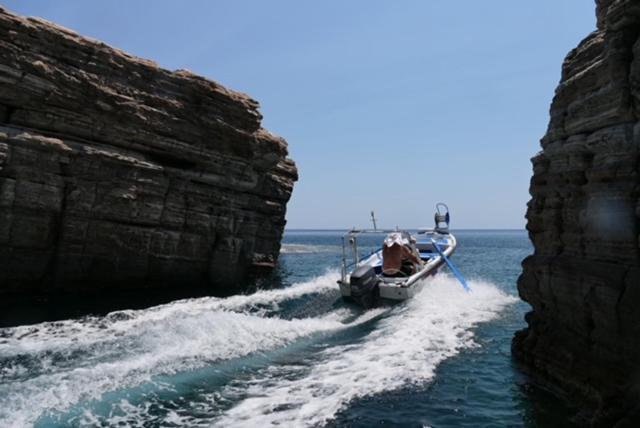 Ikaria Studios Manganitis Luaran gambar