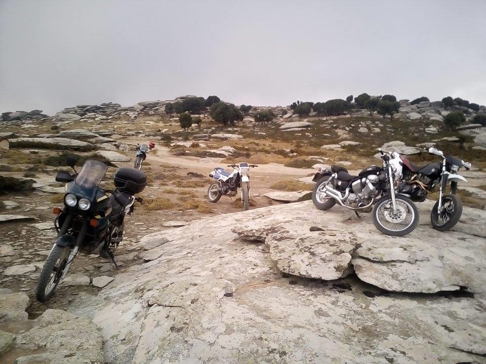 Ikaria Studios Manganitis Luaran gambar