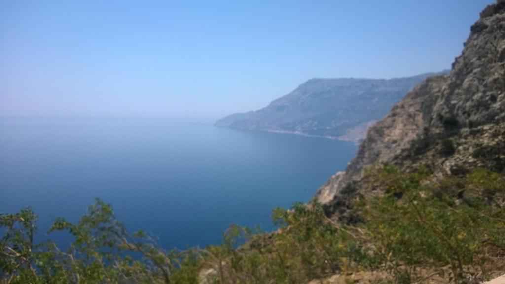 Ikaria Studios Manganitis Luaran gambar
